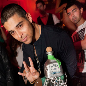Wilmer Valderrama, Joe Jonas Wilmer Valderrama, Joe Jonas